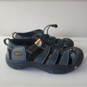 KEEN Sandals Blue Kids Size 3 US 35 EU Boys Girls Waterproof EUC